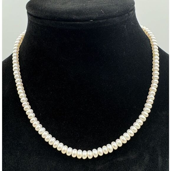Michael Anthony Jewelry - Vintage Michael Anthony 10K Gold 5.5mm Button Cultured Pearl Necklace Signed